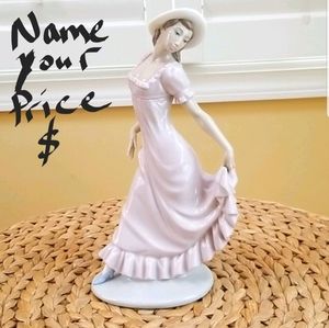 Nao Lladro Figurine Girl Dancing